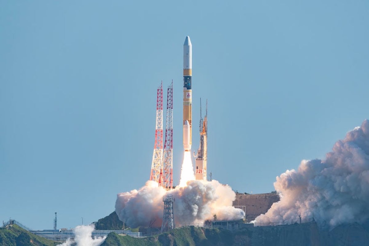 Nella foto il lancio del razzo H-2A con a bordo le missioni XRISM e SLIM. Crediti: MHI/JAXA.